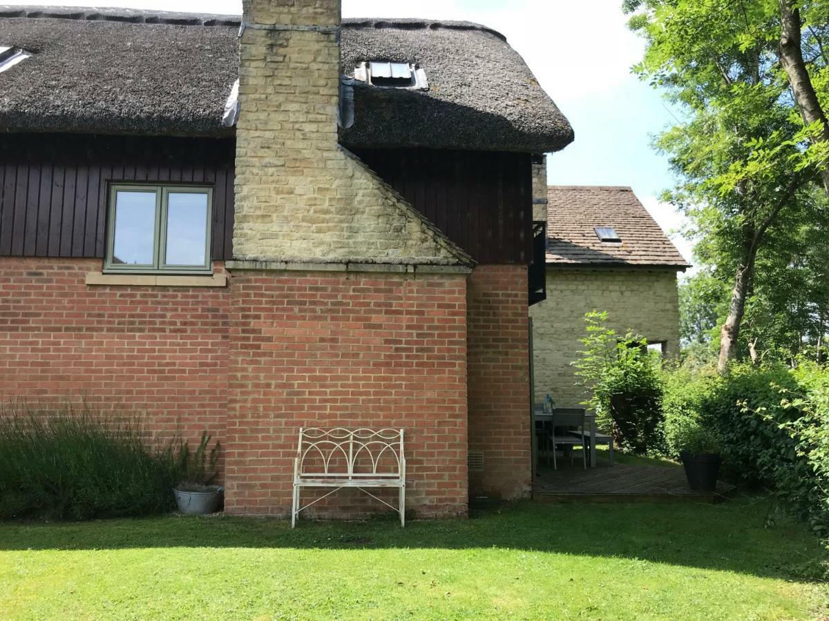 Carp'S Rise Cottage Somerford Keynes Exteriör bild